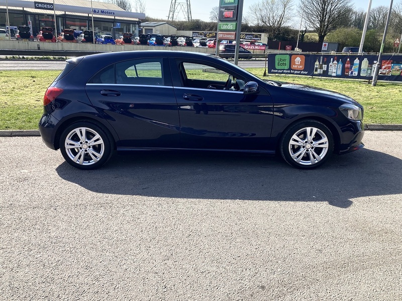 Mercedes-Benz 2.1 A200d Sport Hatchback 5dr Diesel Manual Euro 6 (s/s) (136 ps)