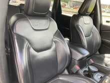 Jeep 2.2 MultiJetII Limited SUV 5dr Diesel Auto 4WD Euro 6 (s/s) (200 ps)
