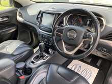 Jeep 2.2 MultiJetII Limited SUV 5dr Diesel Auto 4WD Euro 6 (s/s) (200 ps)