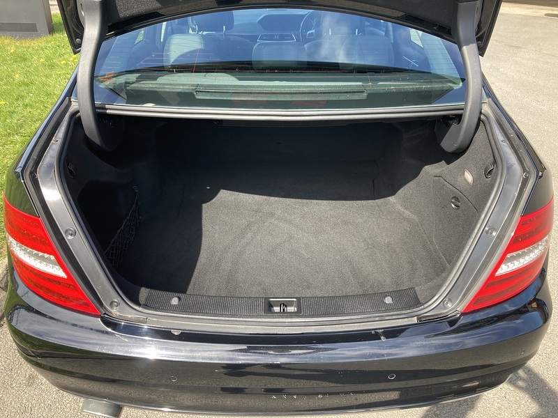 Mercedes-Benz 2.1 C220 CDI Executive SE Saloon 4dr Diesel G-Tronic+ Euro 5 (s/s) (170 ps)