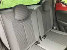 Toyota 1.0 VVT-i x-plore Hatchback 5dr Petrol Manual Euro 6 (71 ps)