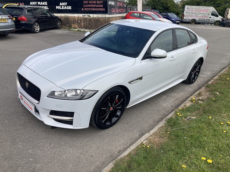 Jaguar 2.0d R-Sport Saloon 4dr Diesel Auto Euro 6 (s/s) (180 ps)