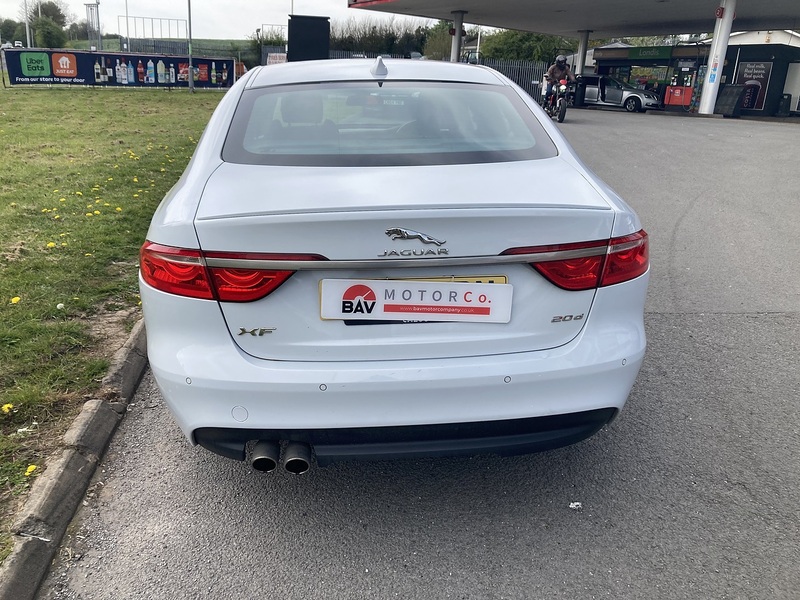 Jaguar 2.0d R-Sport Saloon 4dr Diesel Auto Euro 6 (s/s) (180 ps)