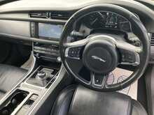 Jaguar 2.0d R-Sport Saloon 4dr Diesel Auto Euro 6 (s/s) (180 ps)