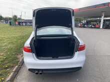 Jaguar 2.0d R-Sport Saloon 4dr Diesel Auto Euro 6 (s/s) (180 ps)