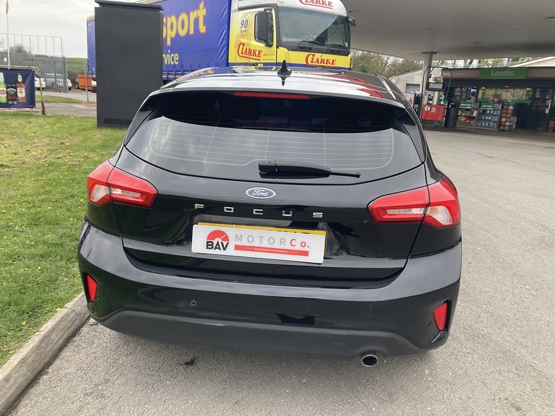 Ford 1.0T EcoBoost Titanium Hatchback 5dr Petrol Manual Euro 6 (s/s) (125 ps)