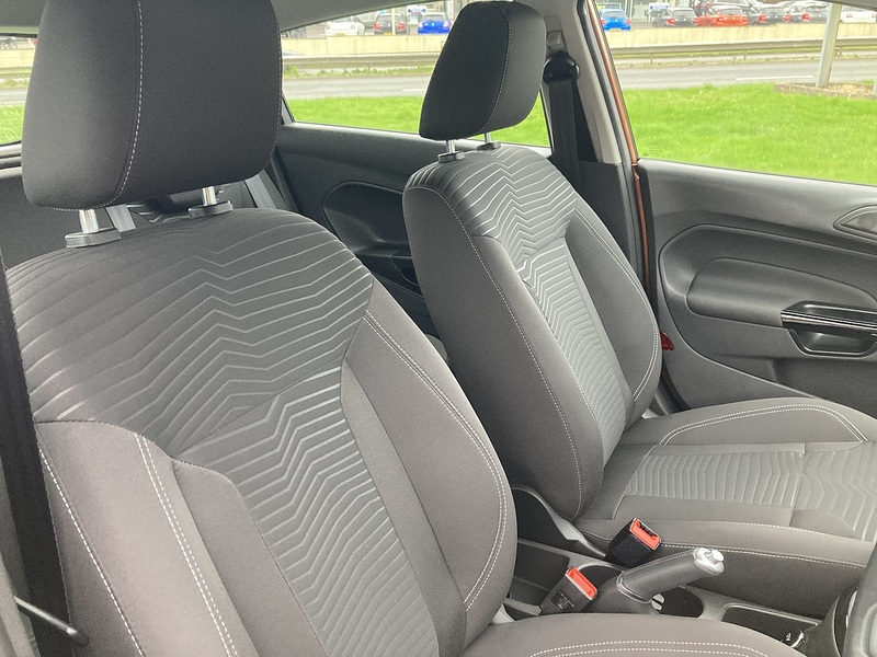 Ford 1.0T EcoBoost Zetec Hatchback 5dr Petrol Manual Euro 6 (s/s) (100 ps)