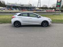 Hyundai 1.6 CRDi Blue Drive SE Hatchback 5dr Diesel DCT Euro 6 (s/s) (110 ps)