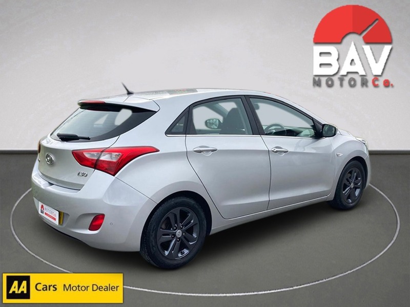 Hyundai 1.6 CRDi Blue Drive SE Hatchback 5dr Diesel DCT Euro 6 (s/s) (110 ps)