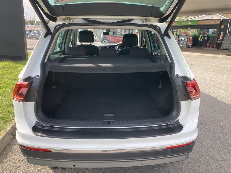 Volkswagen 2.0 TDI BlueMotion Tech SEL SUV 5dr Diesel DSG Euro 6 (s/s) (150 ps)