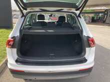 Volkswagen 2.0 TDI BlueMotion Tech SEL SUV 5dr Diesel DSG Euro 6 (s/s) (150 ps)