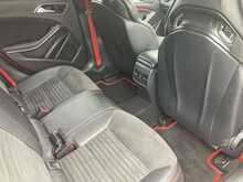 Mercedes-Benz 2.0 A45 AMG Hatchback 5dr Petrol SpdS DCT 4MATIC Euro 6 (s/s) (360 ps)