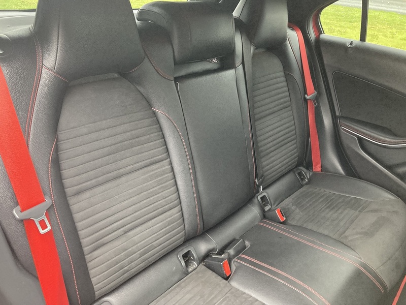 Mercedes-Benz 2.0 A45 AMG Hatchback 5dr Petrol SpdS DCT 4MATIC Euro 6 (s/s) (360 ps)