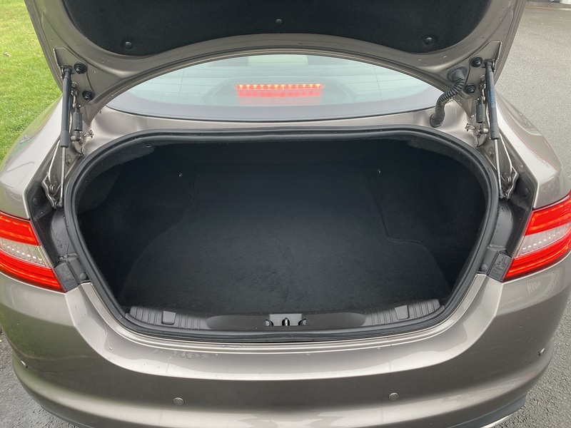 Jaguar 2.2d Luxury Saloon 4dr Diesel Auto Euro 5 (s/s) (190 ps)