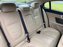 Jaguar 2.2d Luxury Saloon 4dr Diesel Auto Euro 5 (s/s) (190 ps)