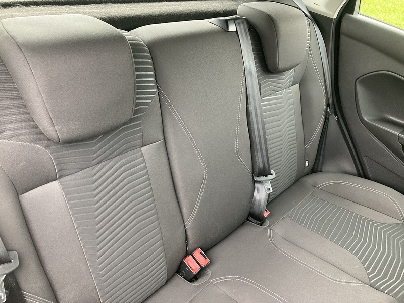 Ford 1.0T EcoBoost Zetec Hatchback 5dr Petrol Manual Euro 6 (s/s) (100 ps)