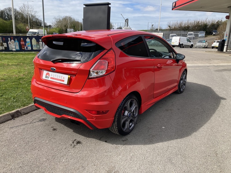 Ford 1.6T EcoBoost ST-2 Hatchback 3dr Petrol Manual Euro 5 (182 ps)