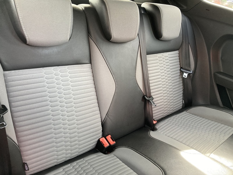 Ford 1.6T EcoBoost ST-2 Hatchback 3dr Petrol Manual Euro 5 (182 ps)