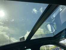 Volkswagen 3.0 TDI V6 BlueMotion Tech R-Line SUV 5dr Diesel Tiptronic 4WD Euro 6 (s/s) (262 ps)