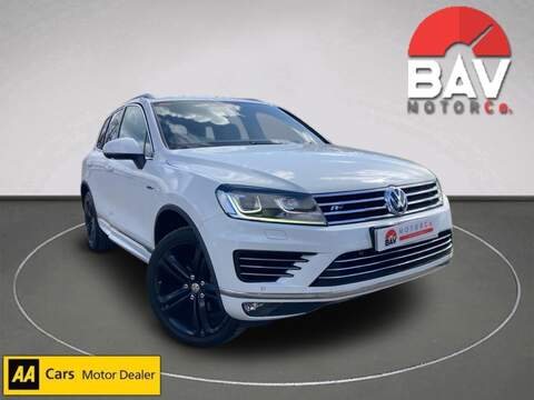 Volkswagen 3.0 TDI V6 BlueMotion Tech R-Line SUV 5dr Diesel Tiptronic 4WD Euro 6 (s/s) (262 ps)