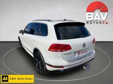 Volkswagen 3.0 TDI V6 BlueMotion Tech R-Line SUV 5dr Diesel Tiptronic 4WD Euro 6 (s/s) (262 ps)