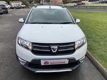 Dacia 0.9 TCe Laureate Hatchback 5dr Petrol Manual Euro 5 (90 ps)