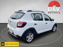 Dacia 0.9 TCe Laureate Hatchback 5dr Petrol Manual Euro 5 (90 ps)