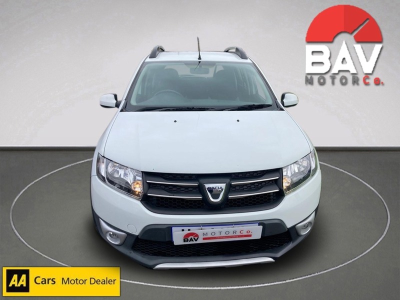 Dacia 0.9 TCe Laureate Hatchback 5dr Petrol Manual Euro 5 (90 ps)