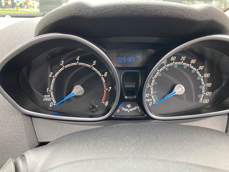 Ford 1.0 Zetec Hatchback 3dr Petrol Manual Euro 5 (s/s) (80 ps)