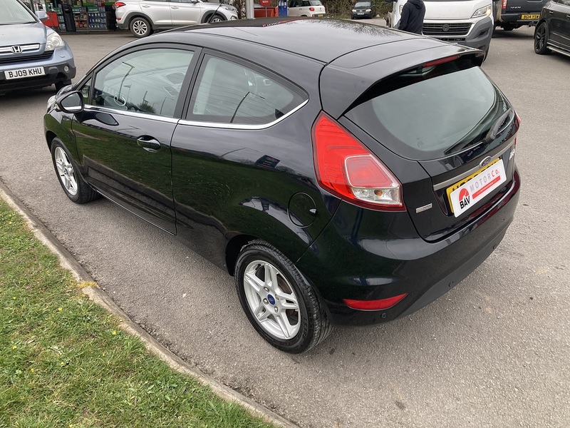 Ford 1.0 Zetec Hatchback 3dr Petrol Manual Euro 5 (s/s) (80 ps)
