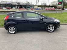 Ford 1.0 Zetec Hatchback 3dr Petrol Manual Euro 5 (s/s) (80 ps)