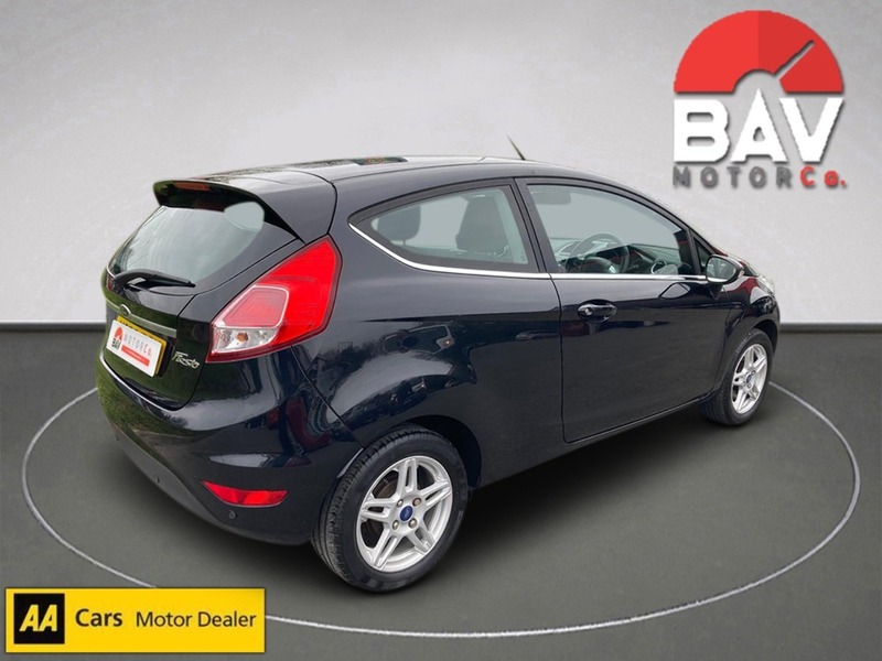 Ford 1.0 Zetec Hatchback 3dr Petrol Manual Euro 5 (s/s) (80 ps)