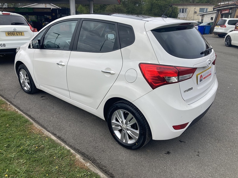 Hyundai 1.4 Style Hatchback 5dr Petrol Manual Euro 5 (90 bhp)