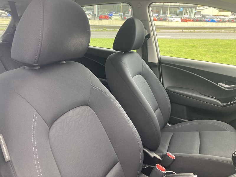 Hyundai 1.4 Style Hatchback 5dr Petrol Manual Euro 5 (90 bhp)