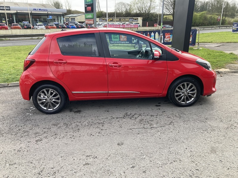 Toyota 1.33 Dual VVT-i Icon Hatchback 5dr Petrol Manual Euro 6 (99 ps)