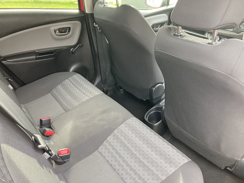 Toyota 1.33 Dual VVT-i Icon Hatchback 5dr Petrol Manual Euro 6 (99 ps)