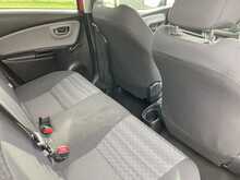 Toyota 1.33 Dual VVT-i Icon Hatchback 5dr Petrol Manual Euro 6 (99 ps)