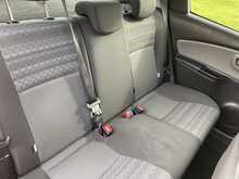 Toyota 1.33 Dual VVT-i Icon Hatchback 5dr Petrol Manual Euro 6 (99 ps)