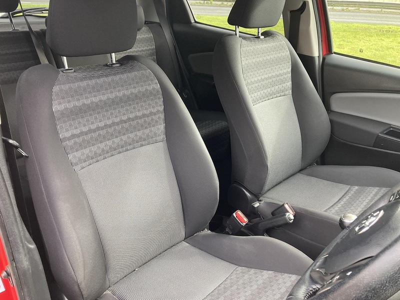 Toyota 1.33 Dual VVT-i Icon Hatchback 5dr Petrol Manual Euro 6 (99 ps)