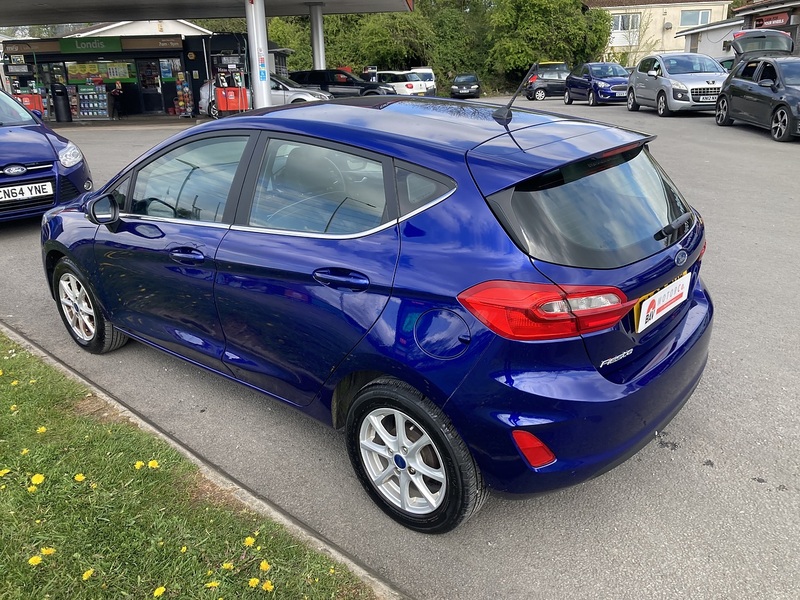 Ford 1.0T EcoBoost Zetec Hatchback 5dr Petrol Manual Euro 6 (s/s) (100 ps)