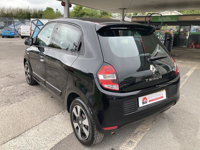 Renault 1.0 SCe Play Hatchback 5dr Petrol Manual Euro 6 (70 ps)