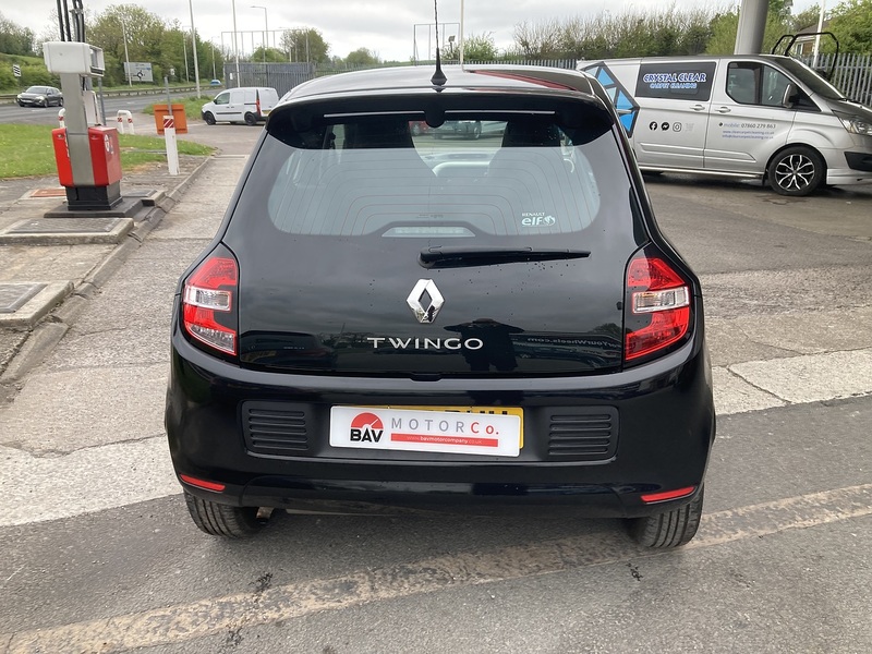 Renault 1.0 SCe Play Hatchback 5dr Petrol Manual Euro 6 (70 ps)