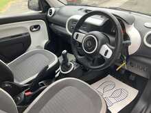 Renault 1.0 SCe Play Hatchback 5dr Petrol Manual Euro 6 (70 ps)