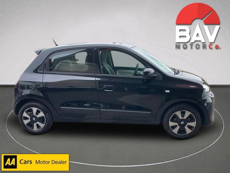 Renault 1.0 SCe Play Hatchback 5dr Petrol Manual Euro 6 (70 ps)