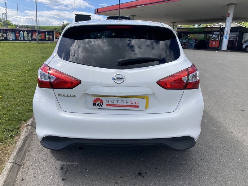 Nissan 1.2 DIG-T N-Connecta Hatchback 5dr Petrol XTRON Euro 6 (s/s) (115 ps)