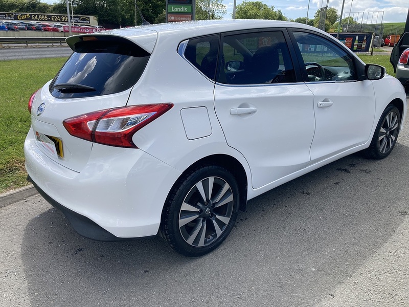 Nissan 1.2 DIG-T N-Connecta Hatchback 5dr Petrol XTRON Euro 6 (s/s) (115 ps)