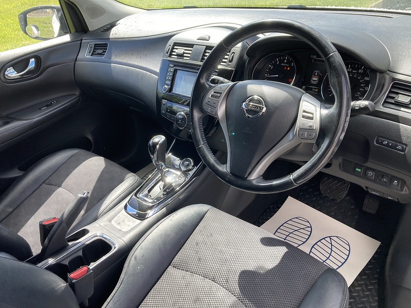 Nissan 1.2 DIG-T N-Connecta Hatchback 5dr Petrol XTRON Euro 6 (s/s) (115 ps)