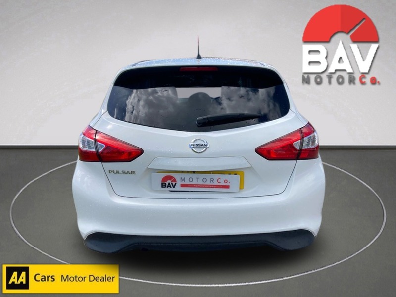 Nissan 1.2 DIG-T N-Connecta Hatchback 5dr Petrol XTRON Euro 6 (s/s) (115 ps)