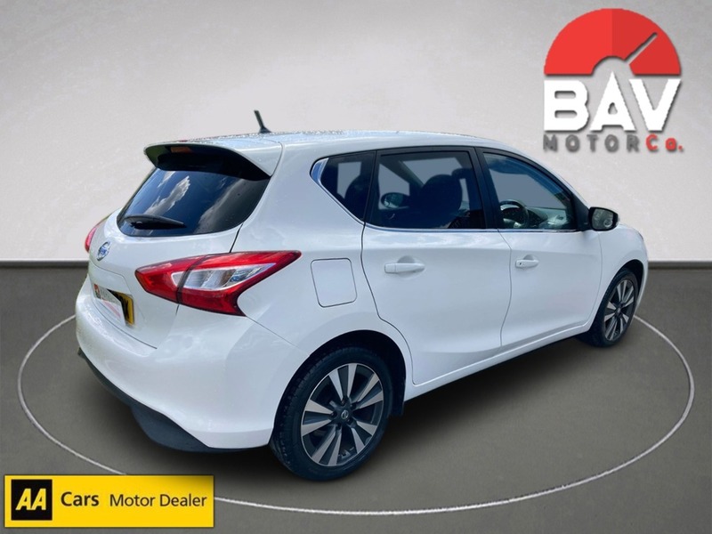 Nissan 1.2 DIG-T N-Connecta Hatchback 5dr Petrol XTRON Euro 6 (s/s) (115 ps)