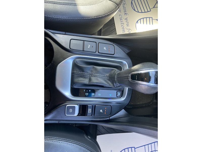 Hyundai 2.2 CRDi Blue Drive Premium SUV 5dr Diesel Auto 4WD Euro 6 (s/s) (7 Seat) (200 ps)